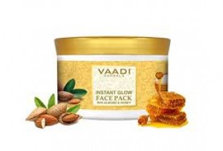 Vaadi Herbal Instant Glow Face Pack With Almond And Honey 600 gm